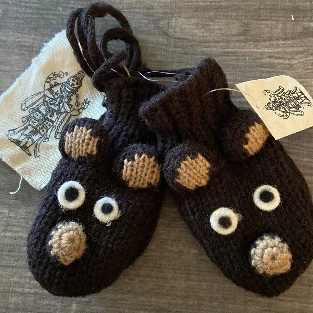 New Nirvanna Designs Brown Wool Bear Mittens with attached String Toddler